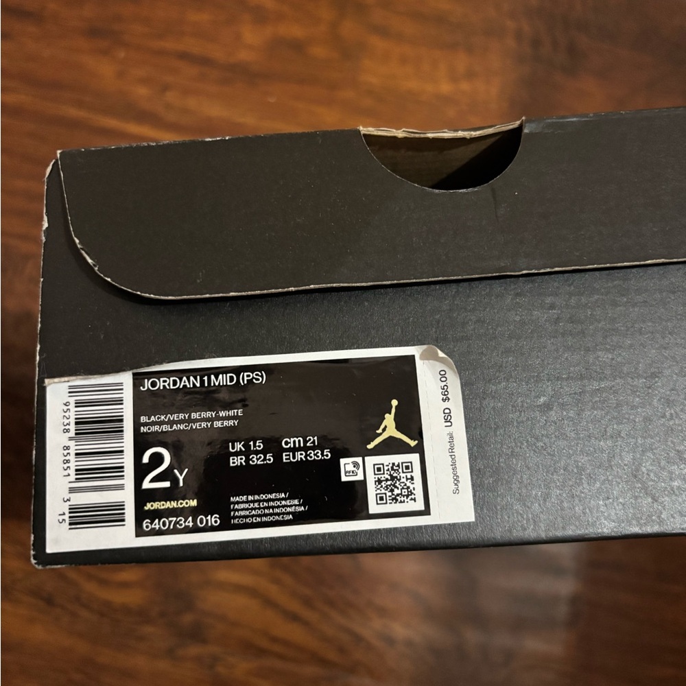 Jordan 1 Mid (PS) Black and White Box